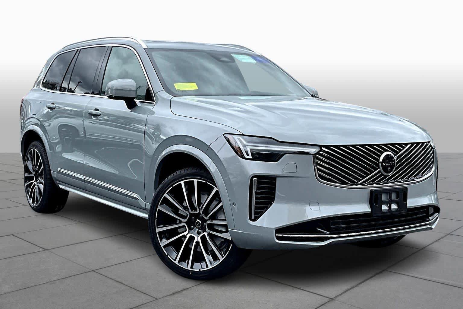 New 2026 Volvo XC90 B6 Plus w/ Protection Package Premier image 17
