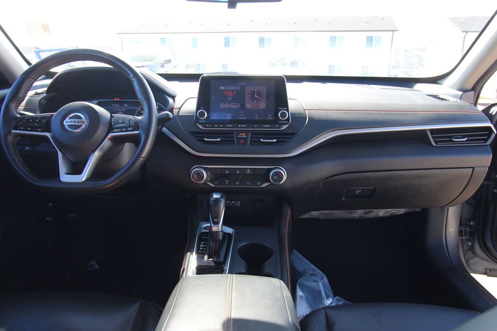 Used 2020 Nissan Altima 2.5 SR image 39