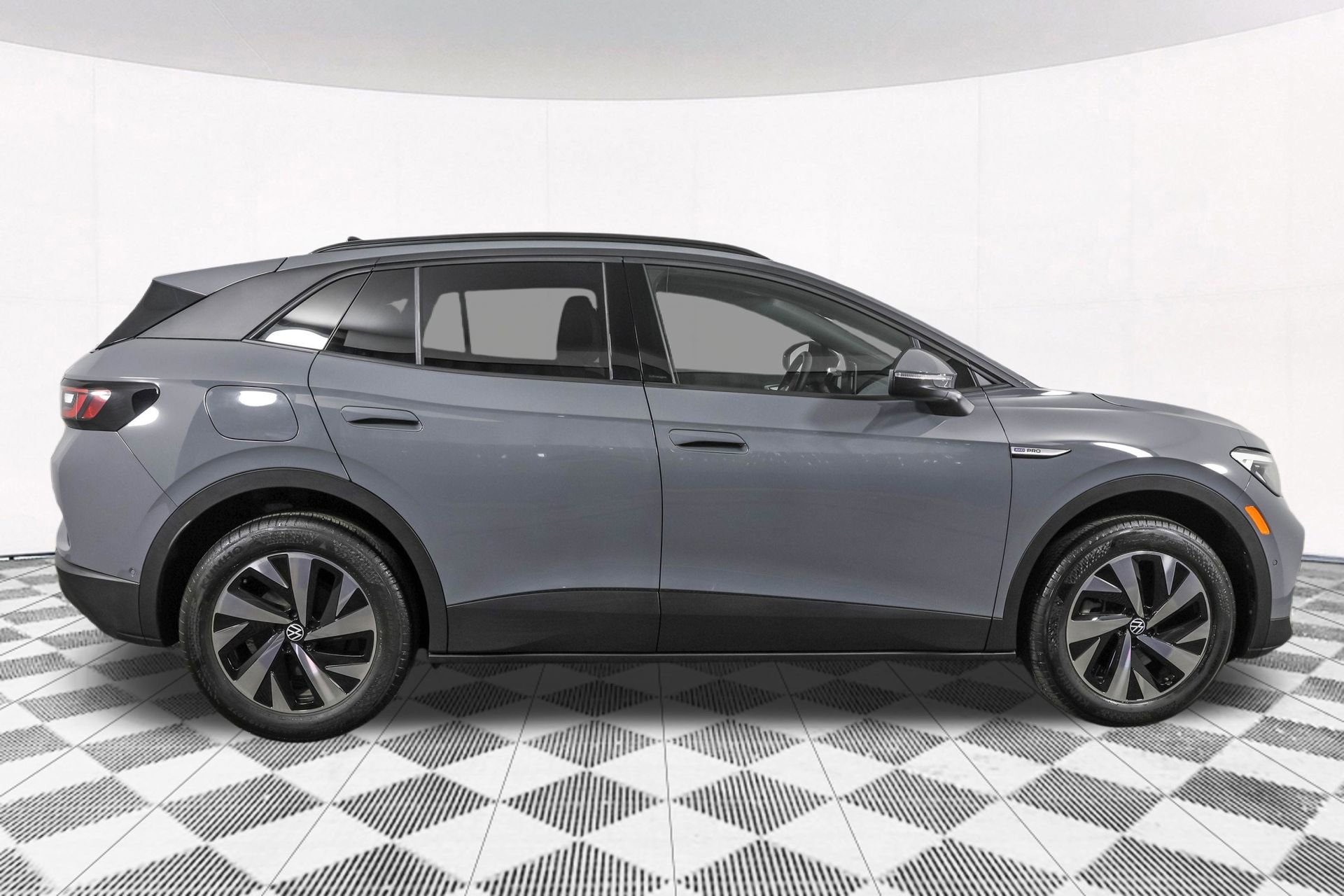 Certified 2023 Volkswagen ID.4 Pro AWD/4WD image 13