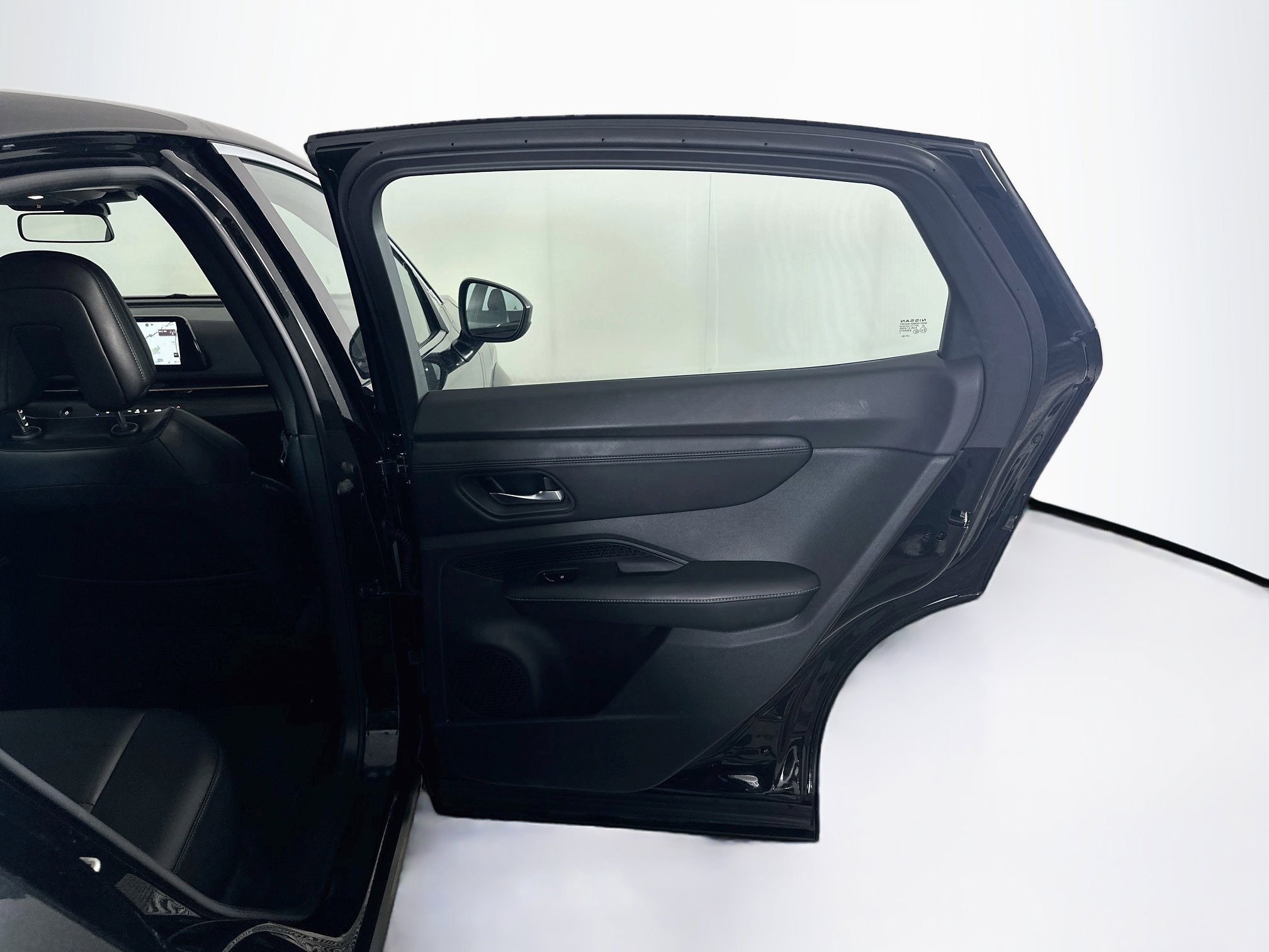 Used 2023 Nissan Ariya FWD image 31
