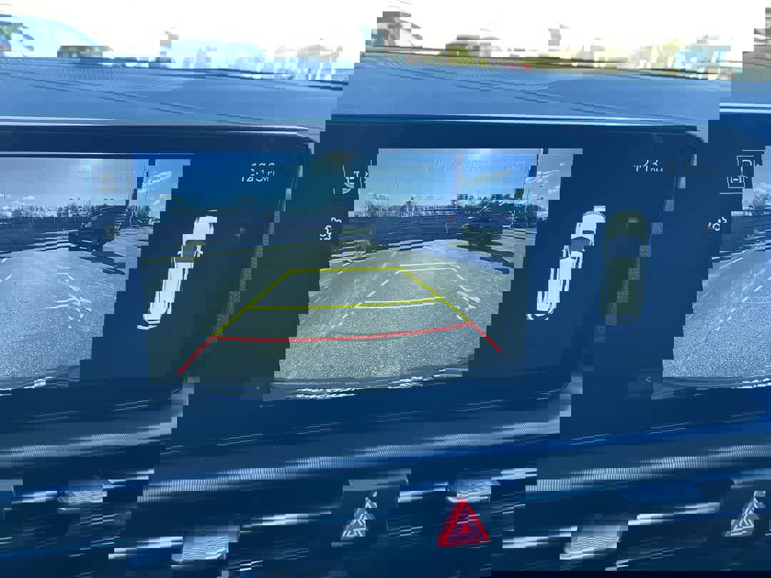 New 2026 Kia Sportage EX w/ EX Panorama Roof Package image 17