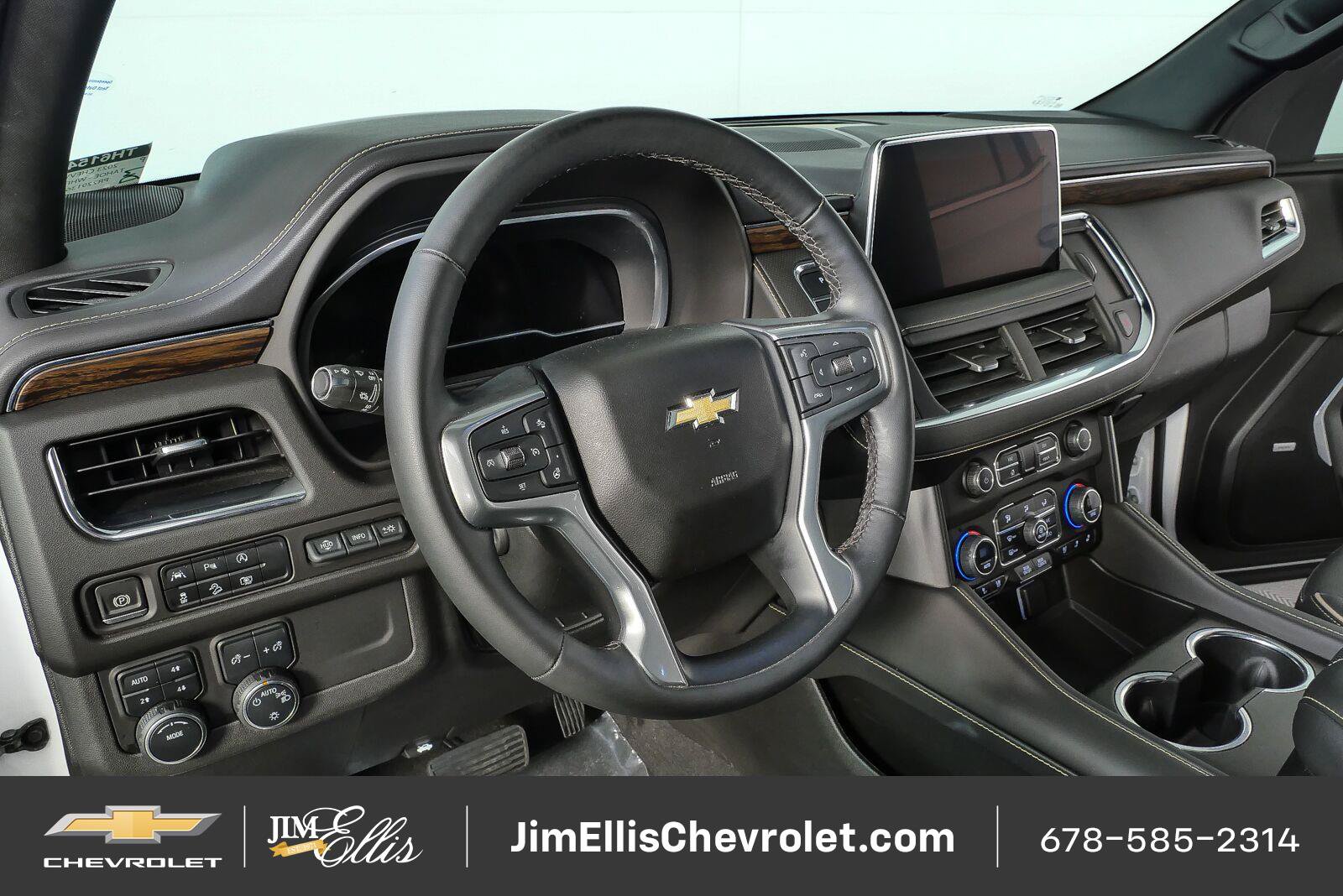 Used 2023 Chevrolet Tahoe Premier w/ Premium Package 2 AWD/4WD image 4