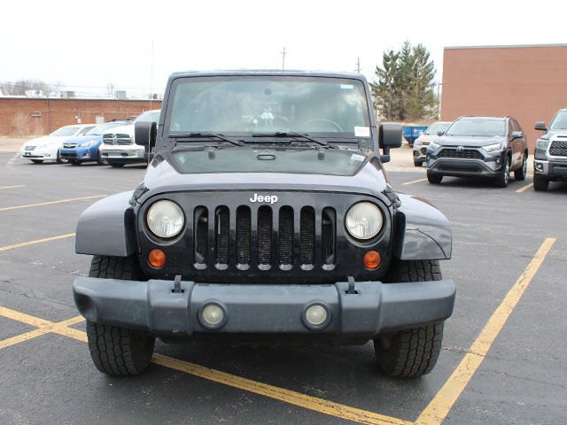 Used 2008 Jeep Wrangler Unlimited Sahara w/ Dual Top Group image 3