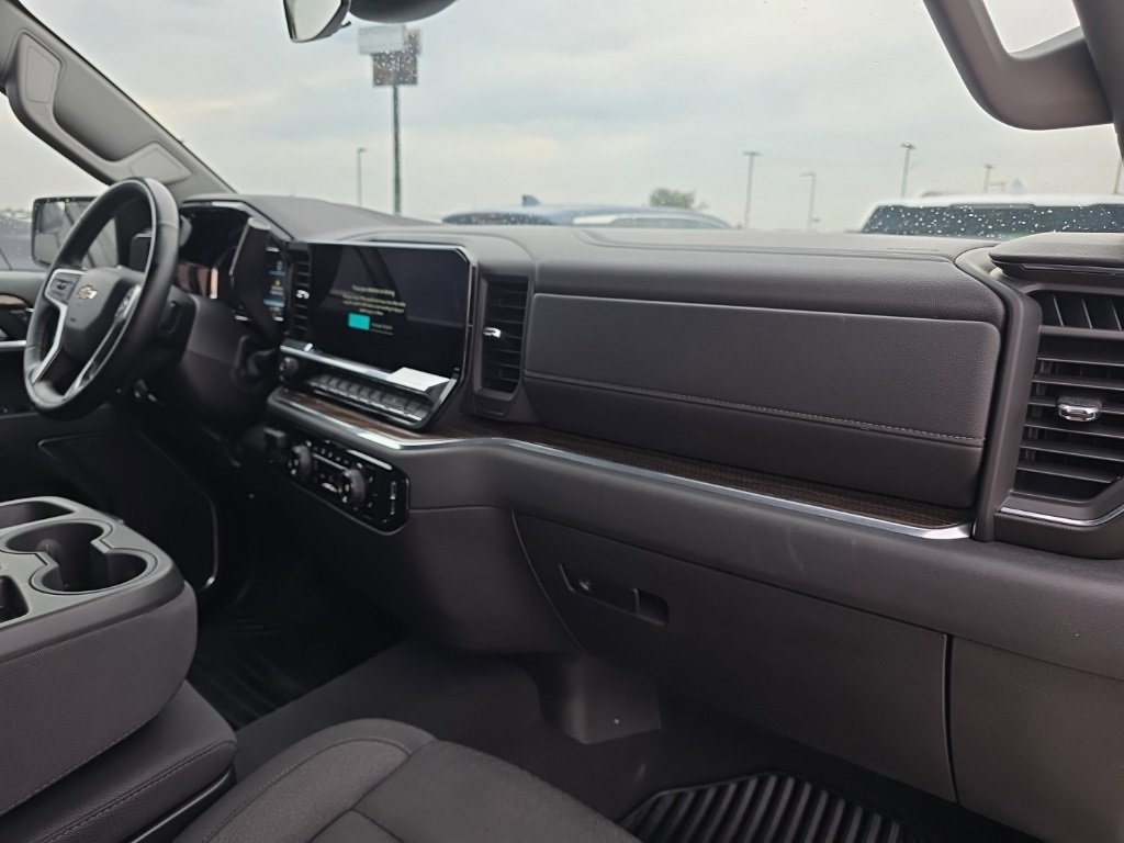 Used 2025 Chevrolet Silverado 1500 LT image 17