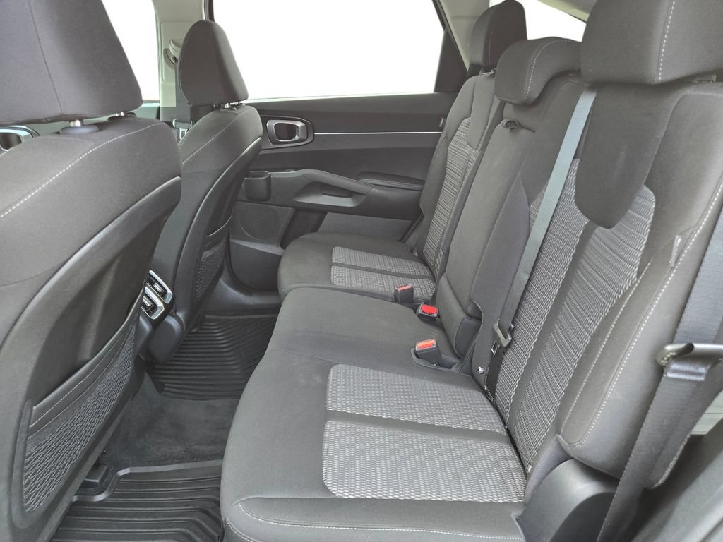 Certified 2025 Kia Sorento LX FWD image 19
