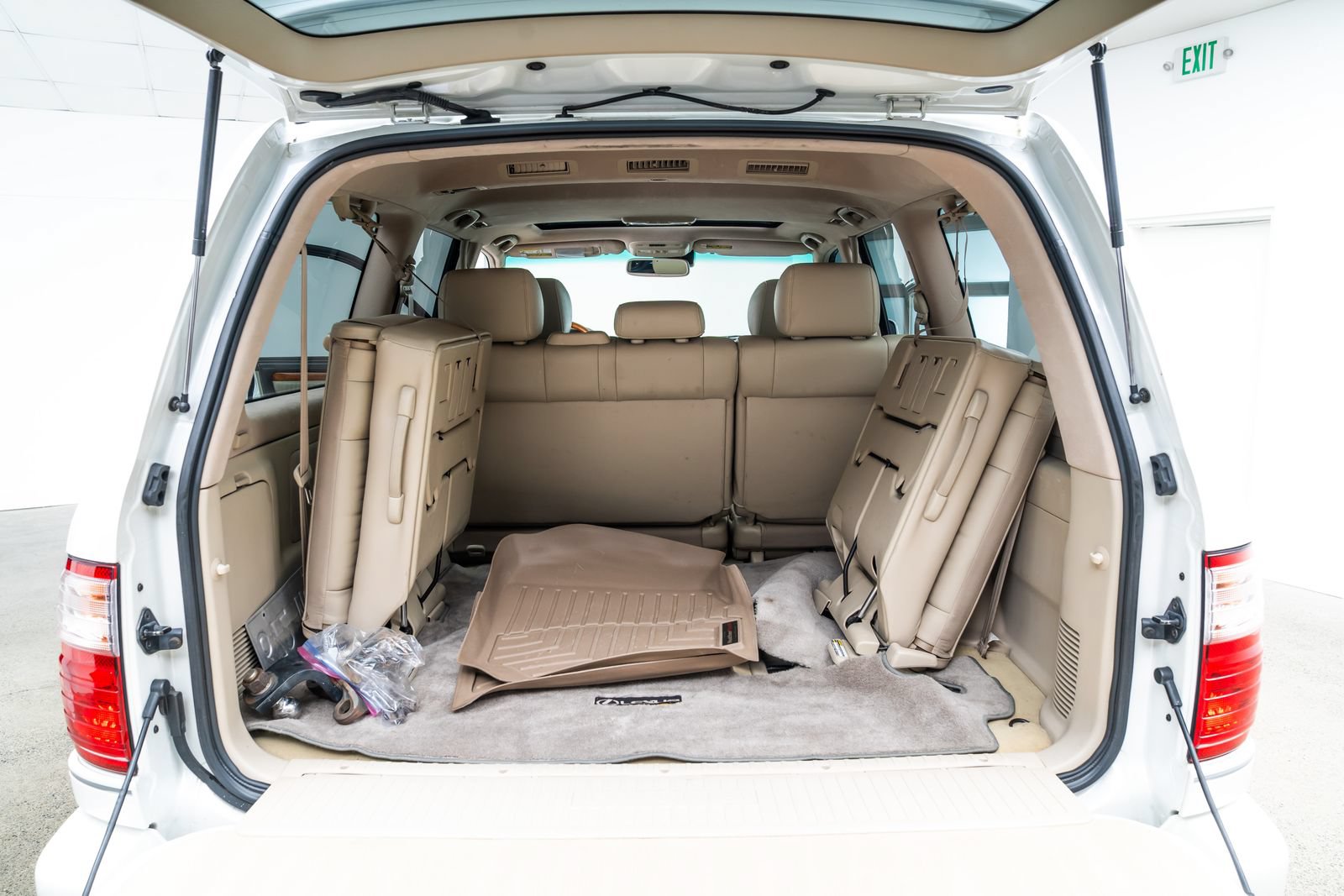 Used 2004 Lexus LX 470 4WD image 8
