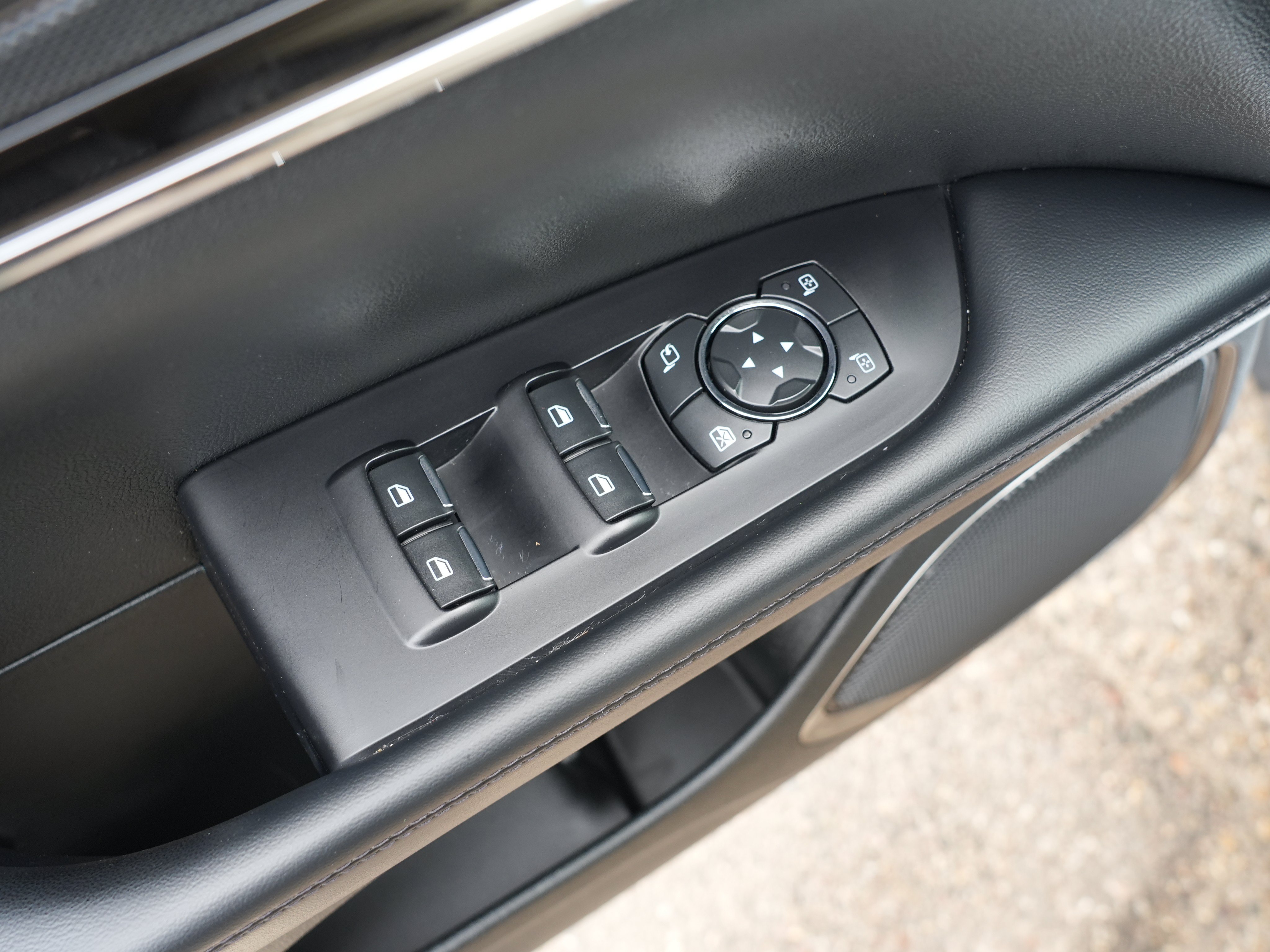 Used 2022 Lincoln Nautilus Reserve AWD/4WD image 18