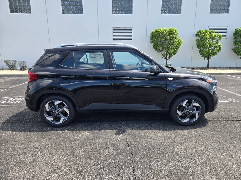 New 2026 Hyundai Venue SEL FWD image 12