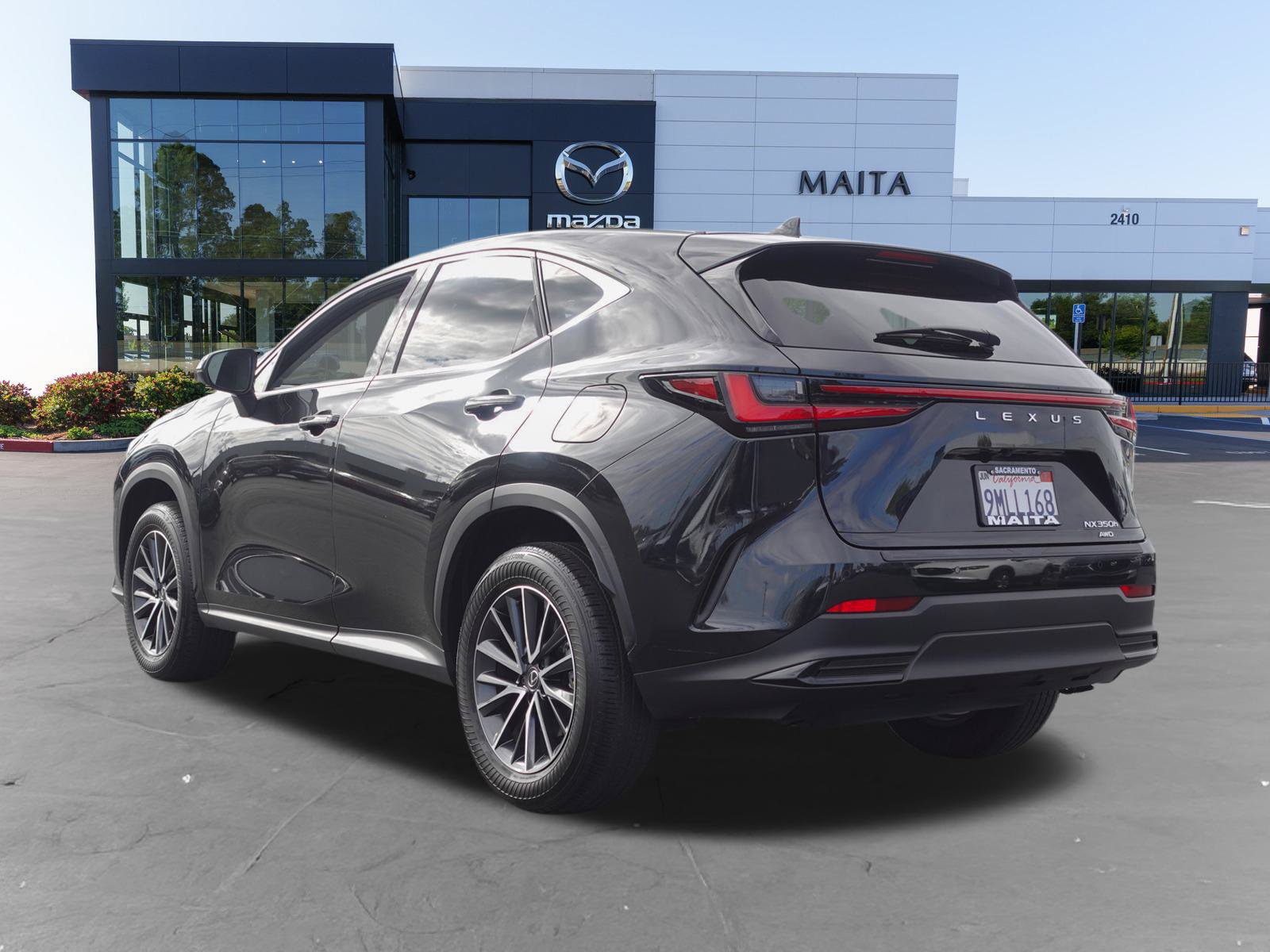Used 2025 Lexus NX 350h AWD w/ Accessory Package (Z2) image 5