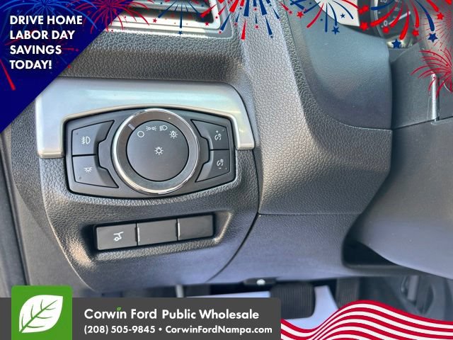 Used 2017 Ford Explorer XLT w/ Equipment Group 202A AWD/4WD image 14