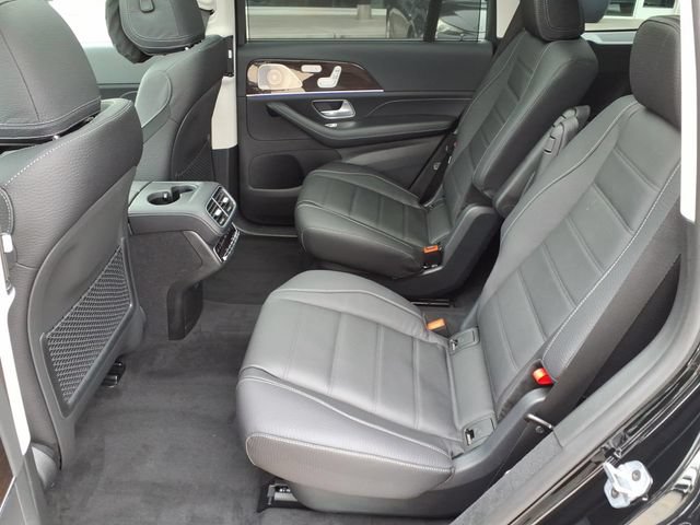 New 2026 Mercedes-Benz GLS 450 4MATIC image 17