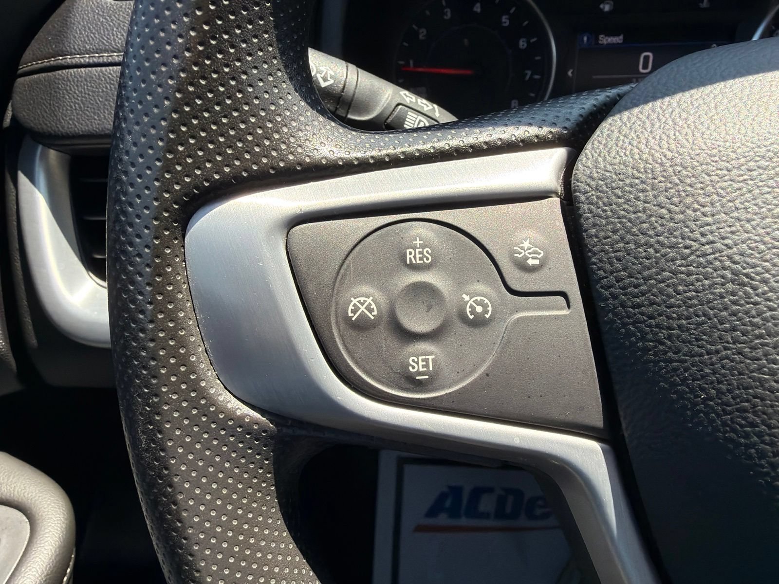 Used 2024 GMC Terrain SLE AWD/4WD image 14