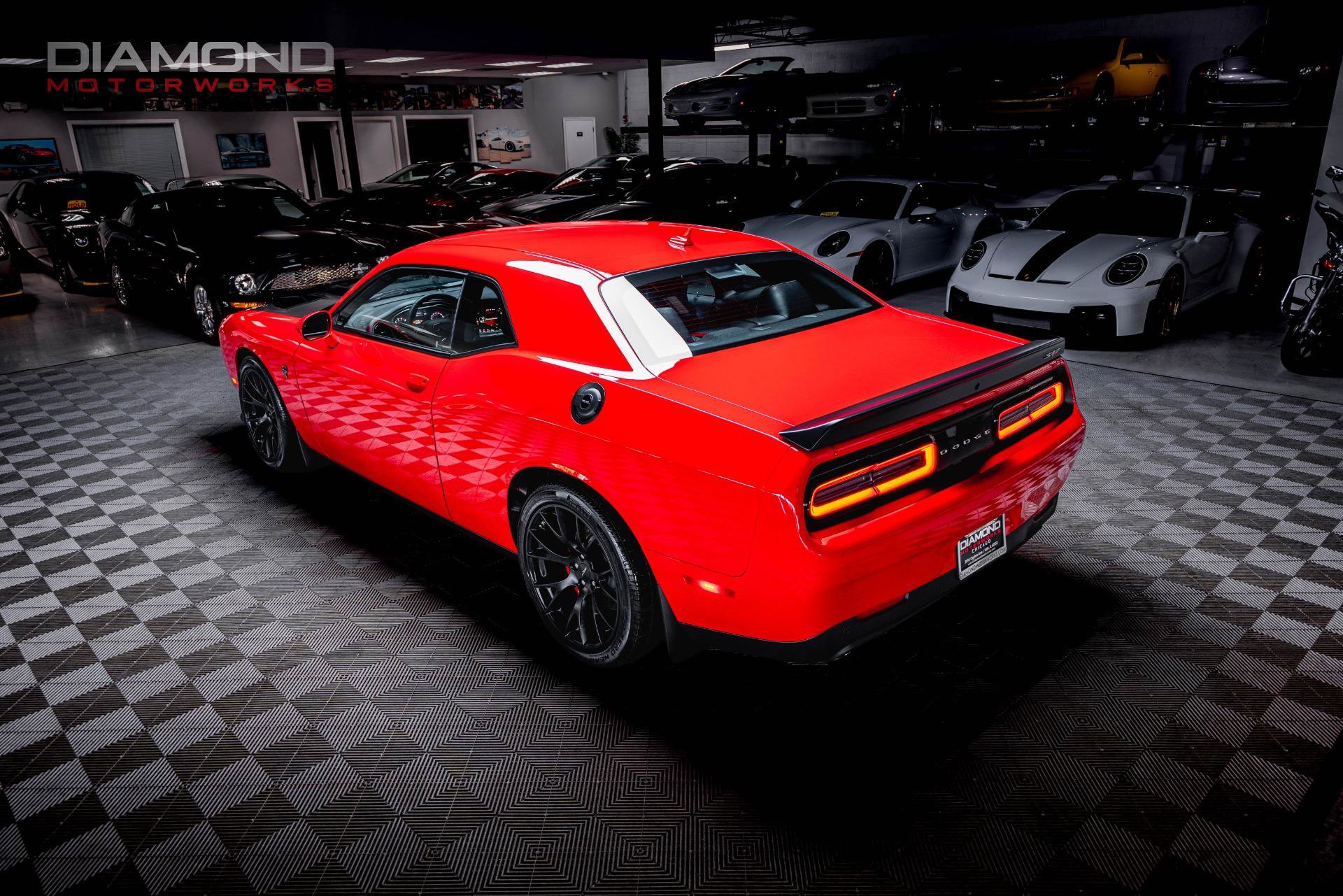Used 2015 Dodge Challenger SRT Hellcat RWD image 69