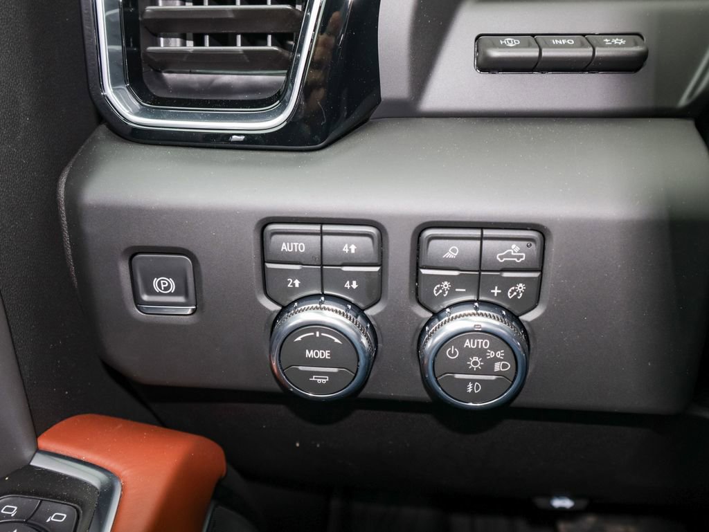 New 2026 GMC Sierra 3500 Denali Ultimate image 28