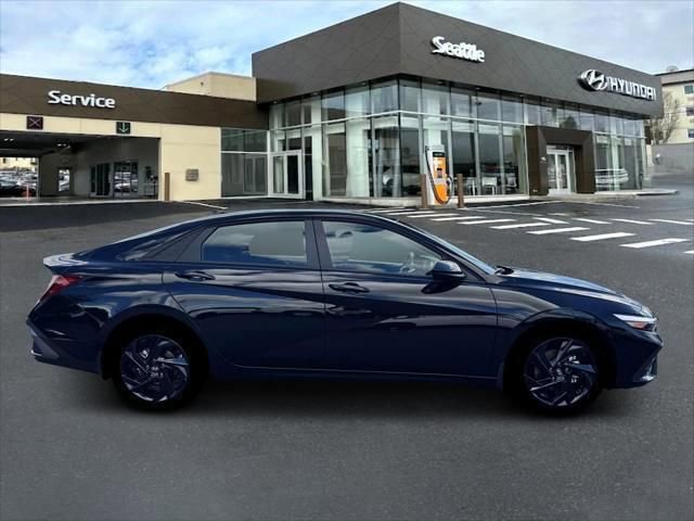 New 2026 Hyundai Elantra Sport FWD image 9