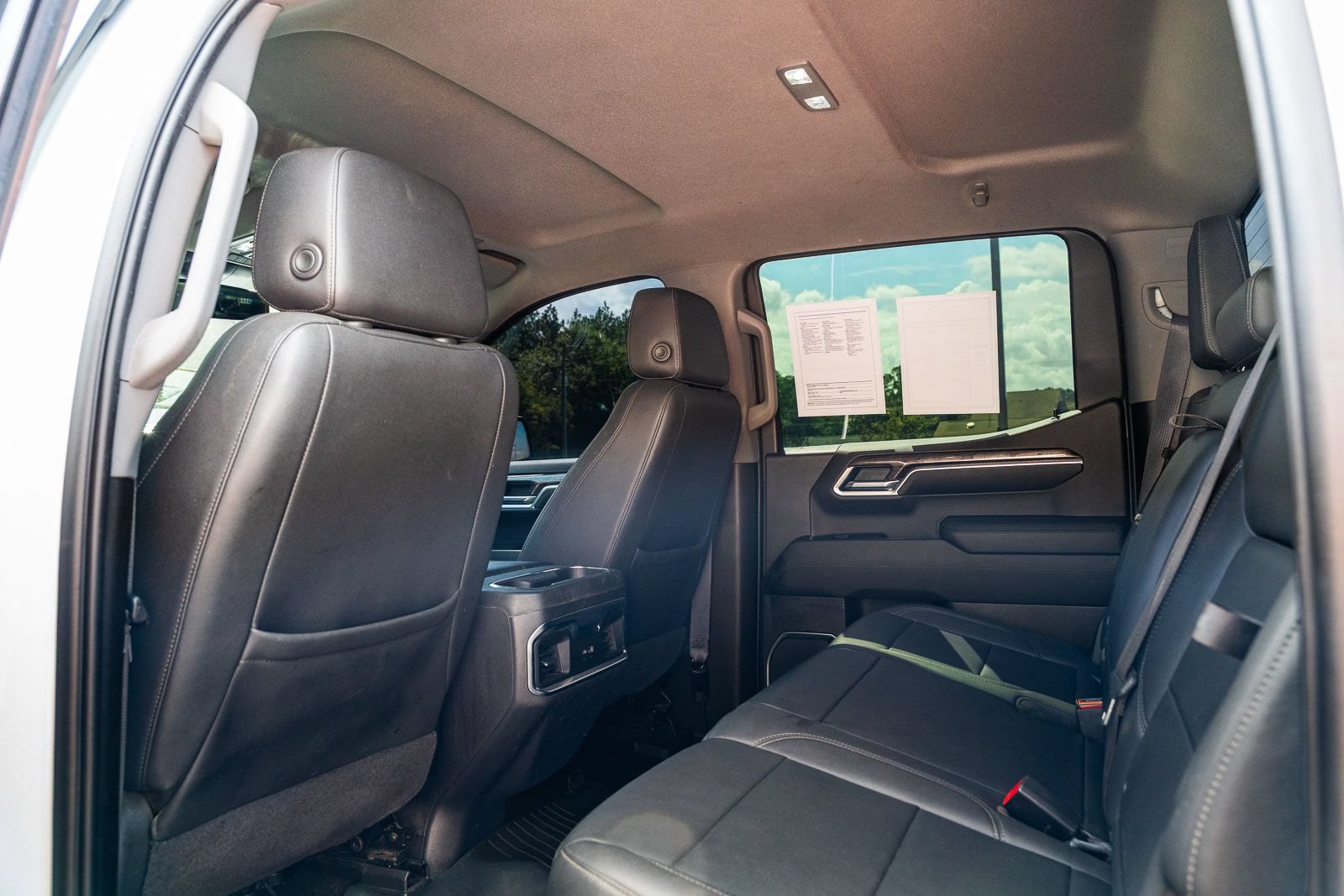 Used 2022 Chevrolet Silverado 1500 LTZ AWD/4WD image 17