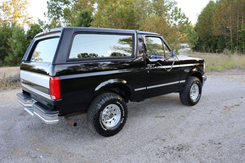 Used 1995 Ford Bronco XLT AWD/4WD image 6