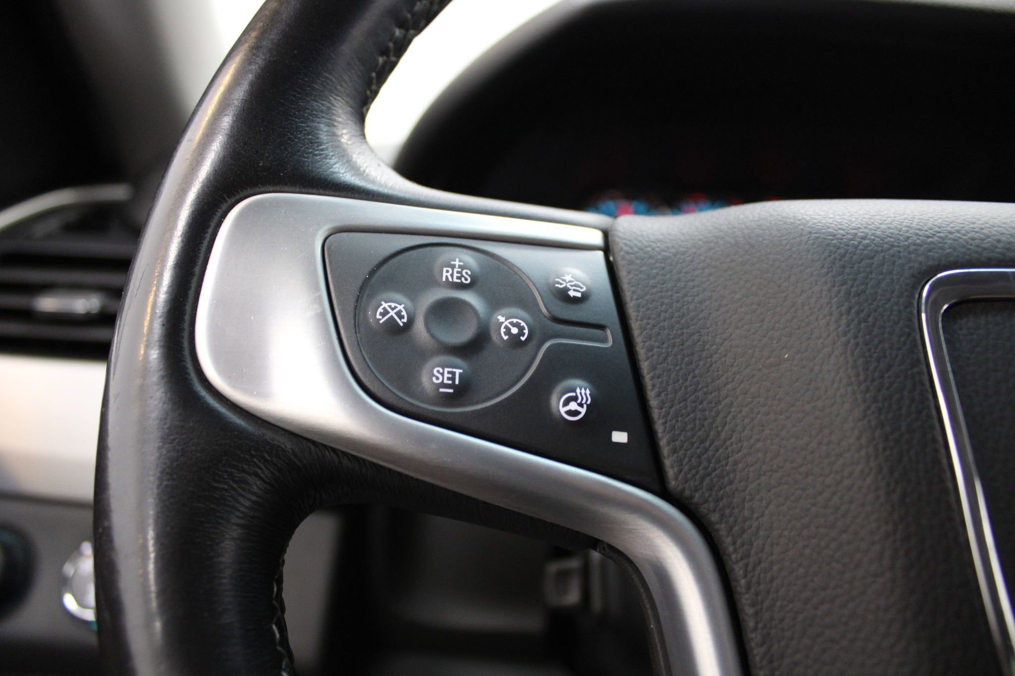 Used 2018 GMC Yukon SLT image 38