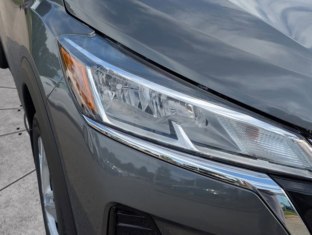 New 2025 Nissan Kicks Play S image 9