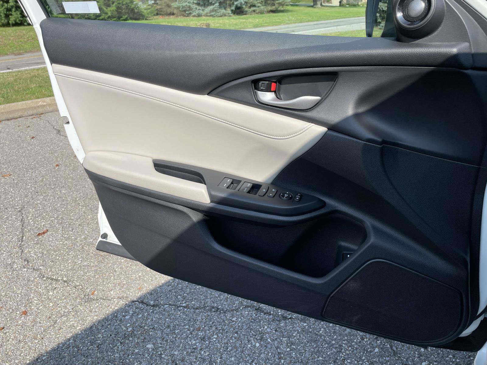 Used 2021 Honda Insight Touring image 31