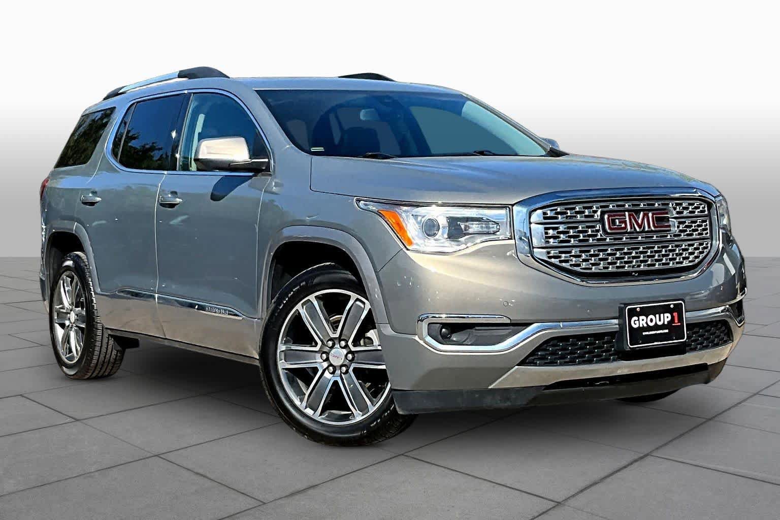 Used 2019 GMC Acadia Denali image 3