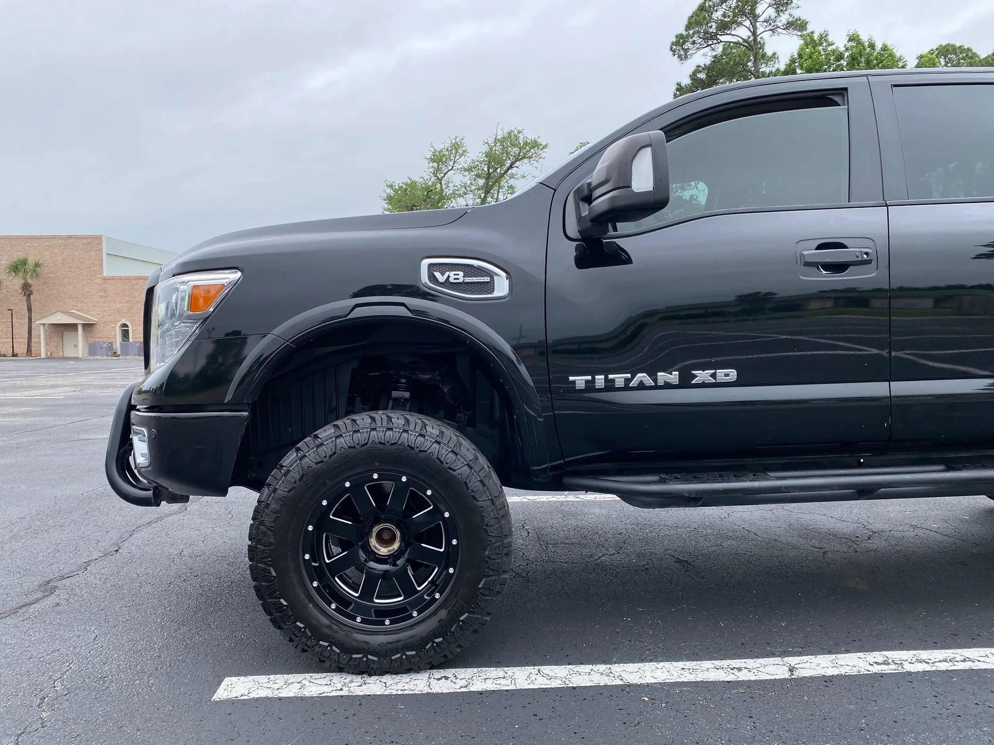 Used 2018 Nissan Titan PRO-4X w/ Pro-4x Convenience Package AWD/4WD image 5