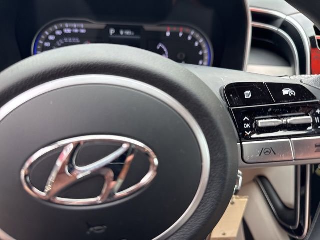 Used 2023 Hyundai Tucson SE image 13