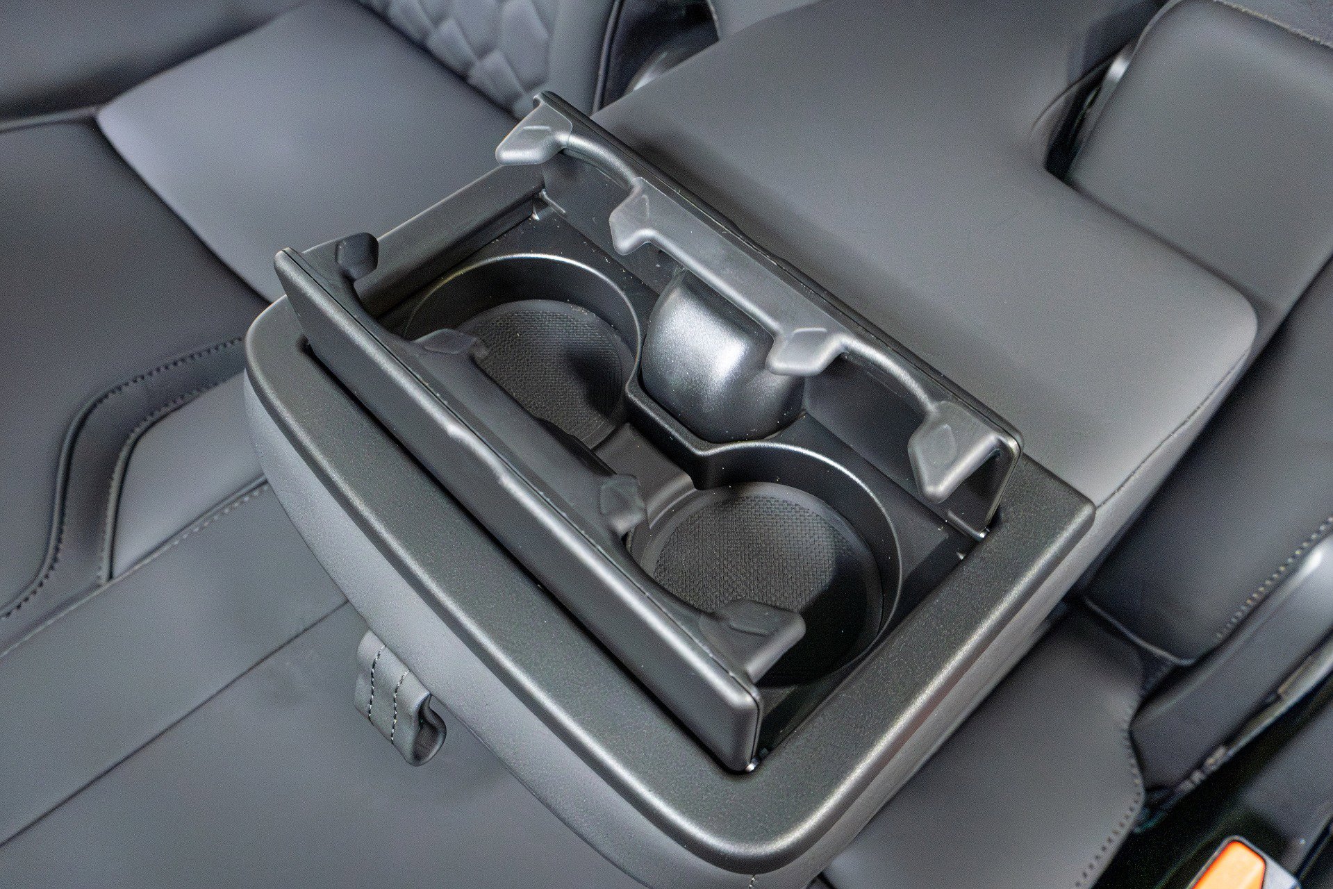 Used 2025 Volvo XC90 B6 Plus image 31