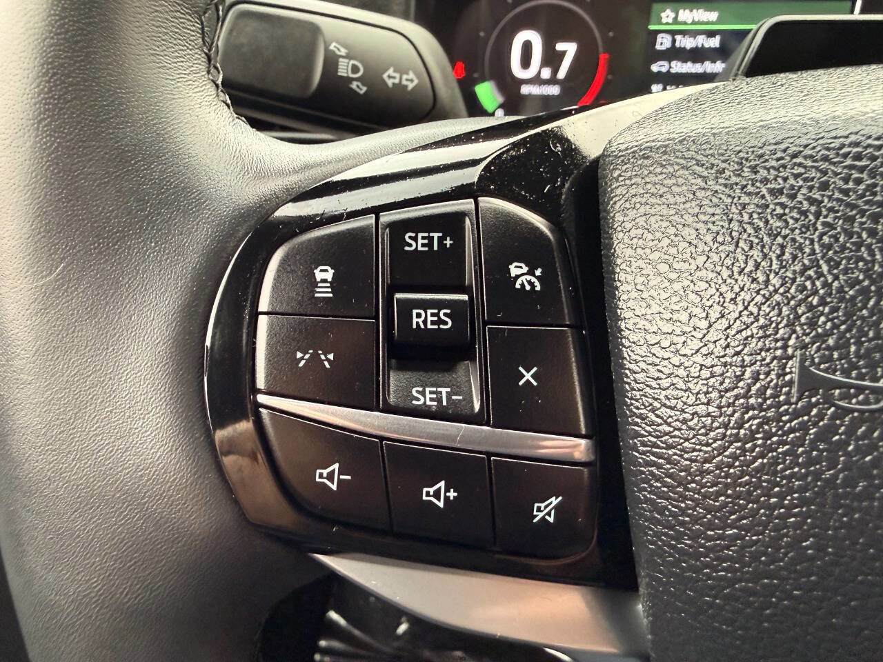 Used 2025 Ford Explorer Platinum w/ LUX Leather Package image 41