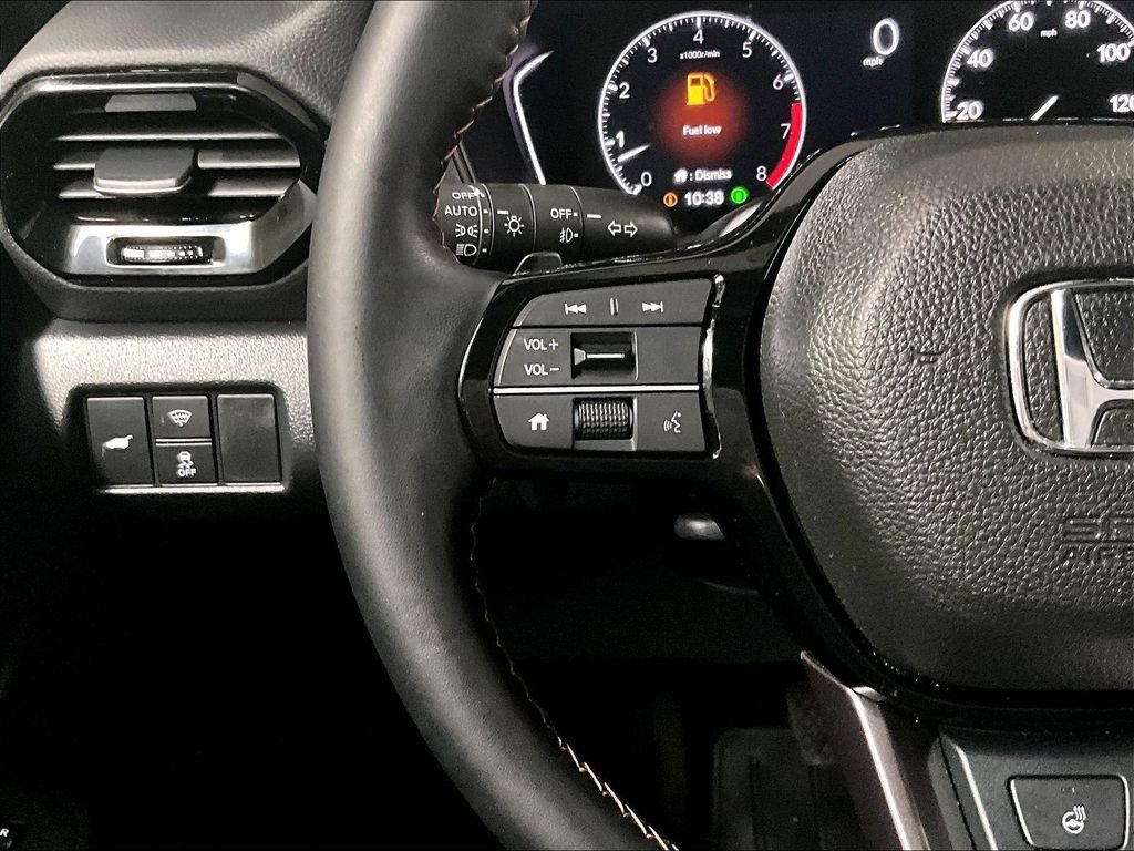 Used 2025 Honda Pilot TrailSport image 24