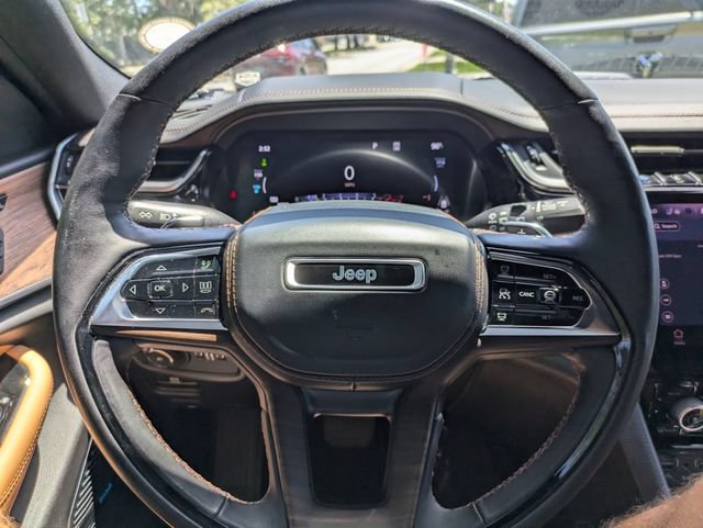Used 2023 Jeep Grand Cherokee Summit w/ Advanced Protech Group IV AWD/4WD image 33