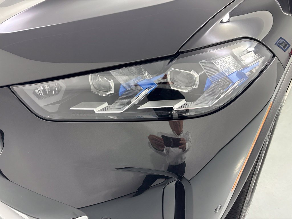 Used 2024 BMW X5 xDrive40i w/ Premium Package AWD/4WD image 9