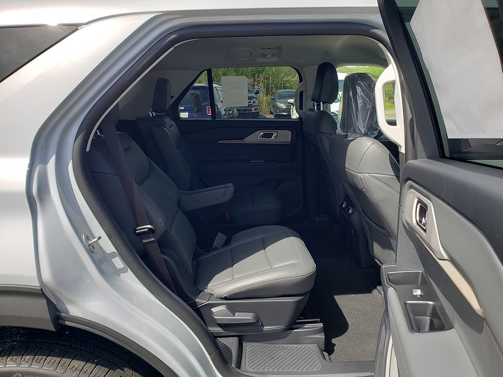 New 2026 Ford Explorer Active w/ Active Comfort Package AWD/4WD image 16