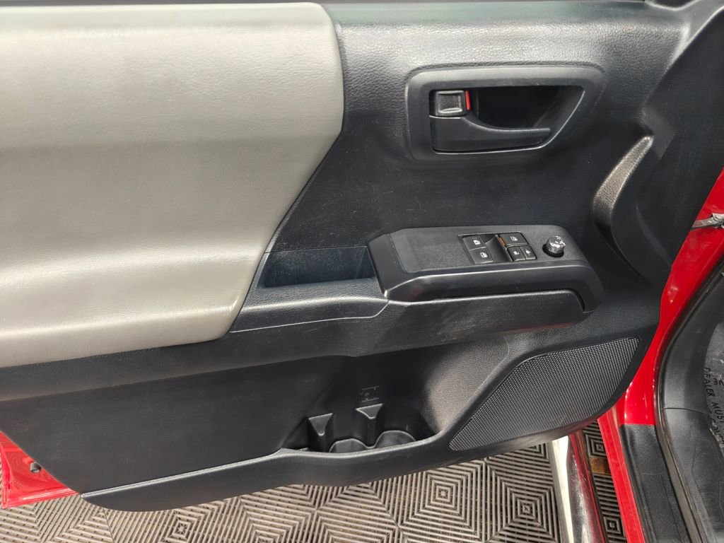 Used 2016 Toyota Tacoma SR image 35