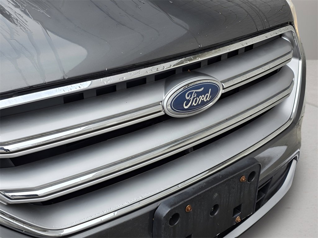 Used 2017 Ford Escape SE image 9