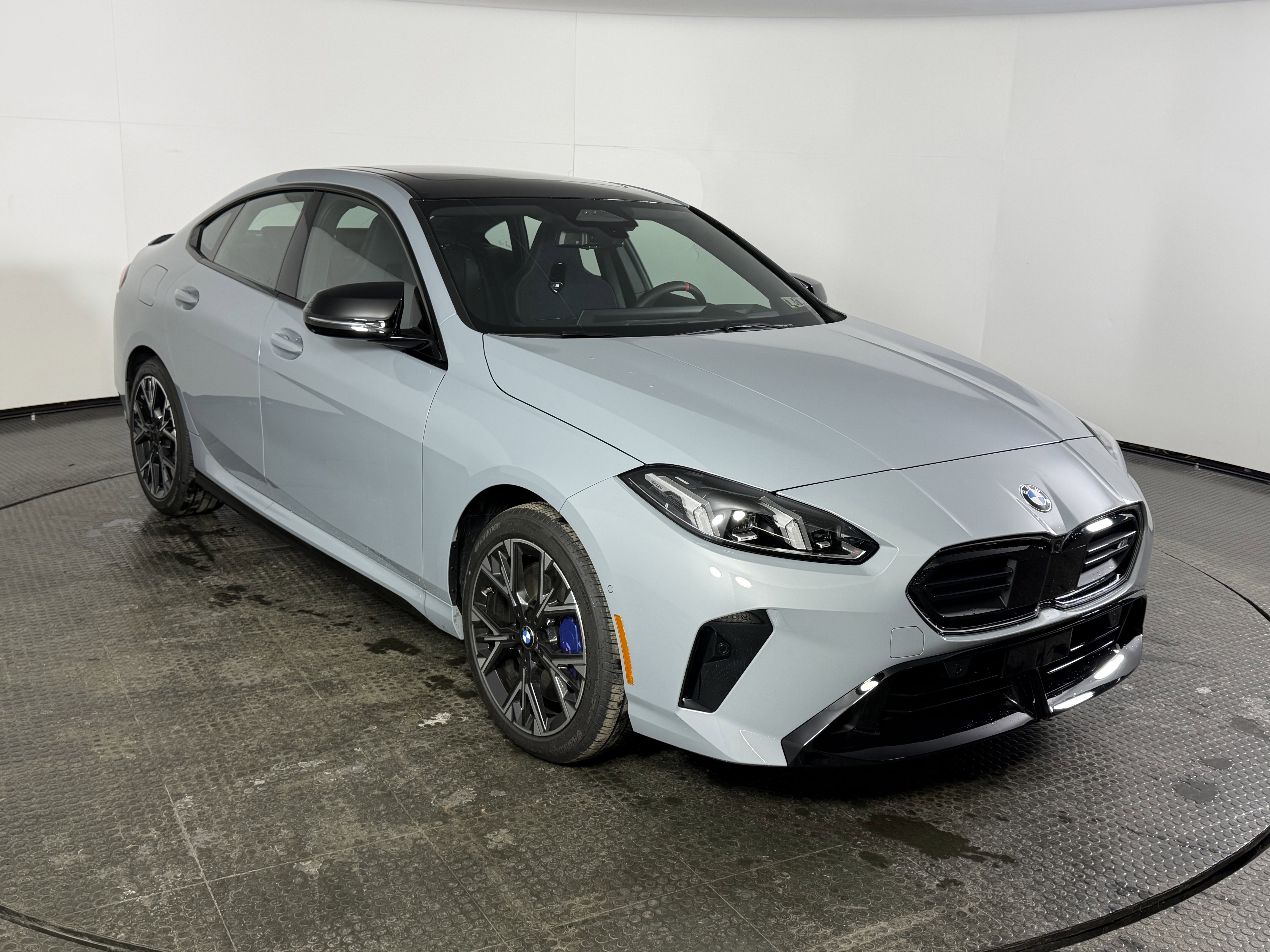 Used 2026 BMW M235i xDrive w/ Technology Package image 3