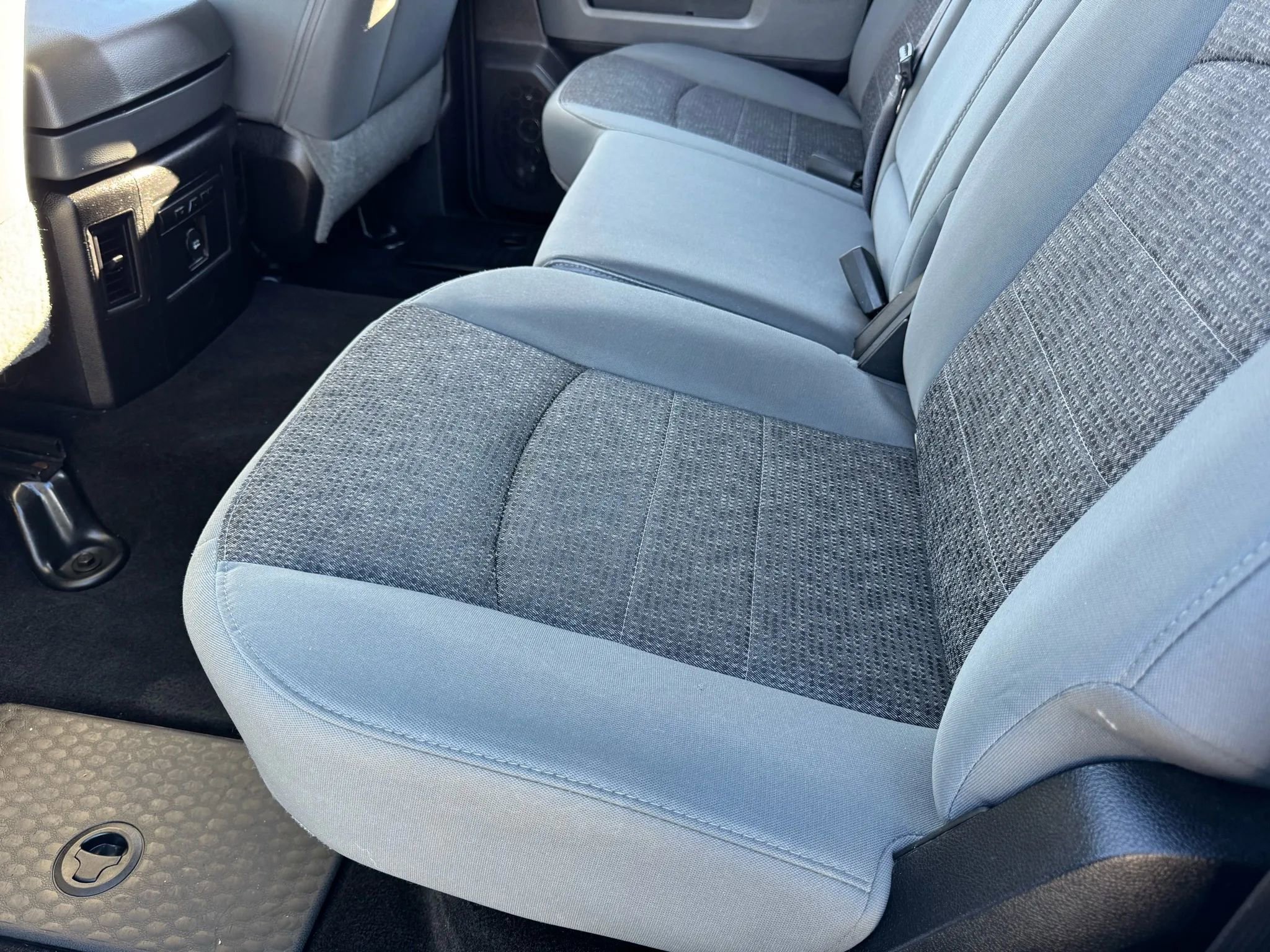 Used 2015 RAM 1500 Lone Star image 32