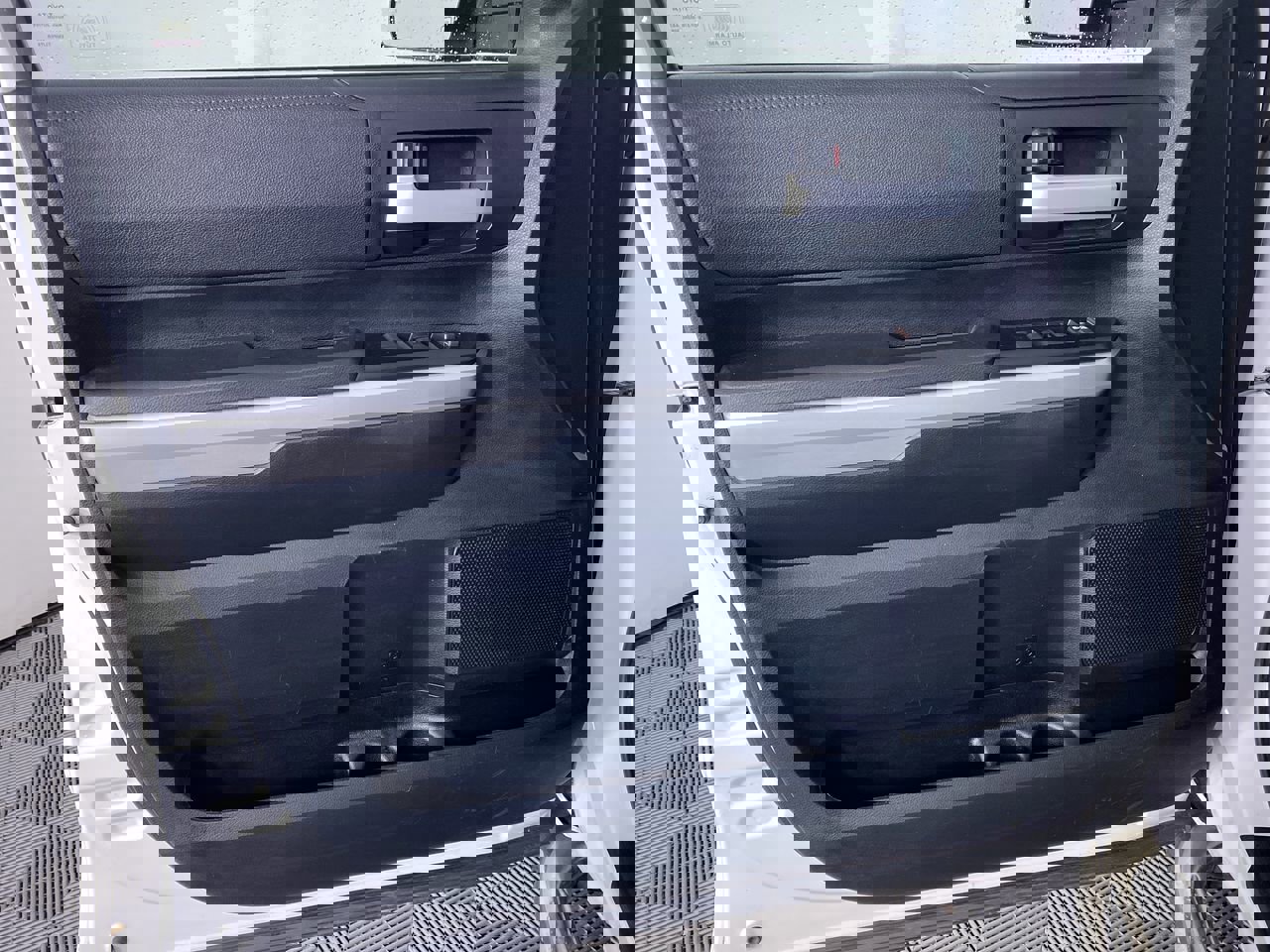 Used 2017 Toyota Tundra SR5 w/ SR5 Upgrade Package AWD/4WD image 10