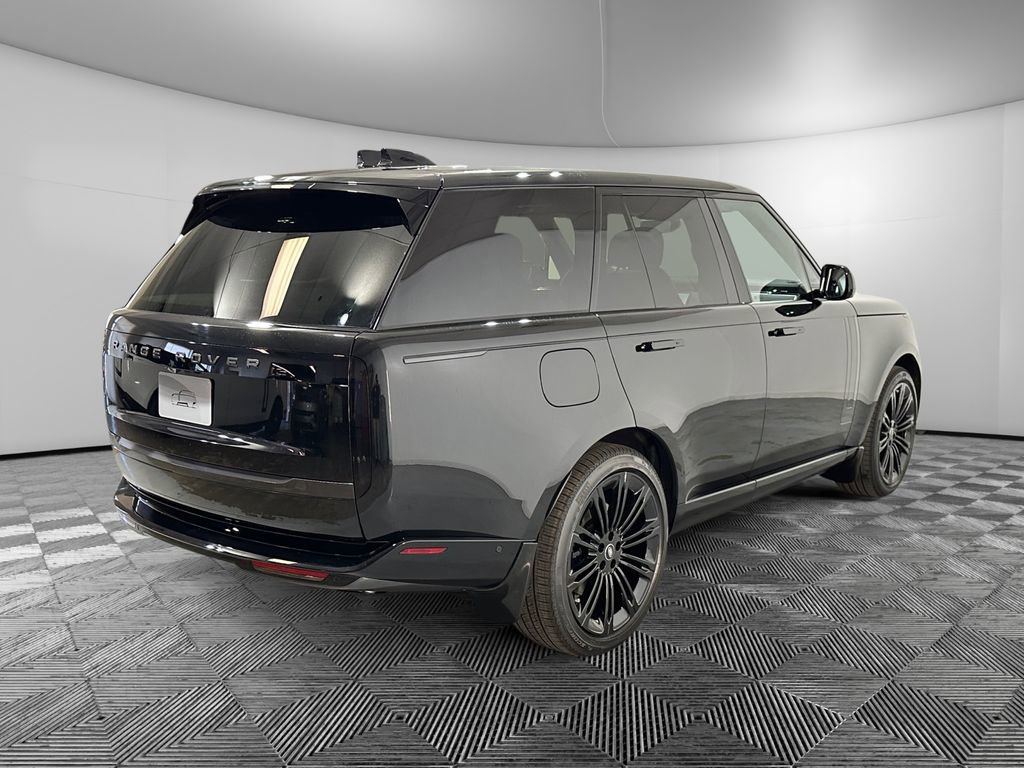 New 2025 Land Rover Range Rover SE image 5