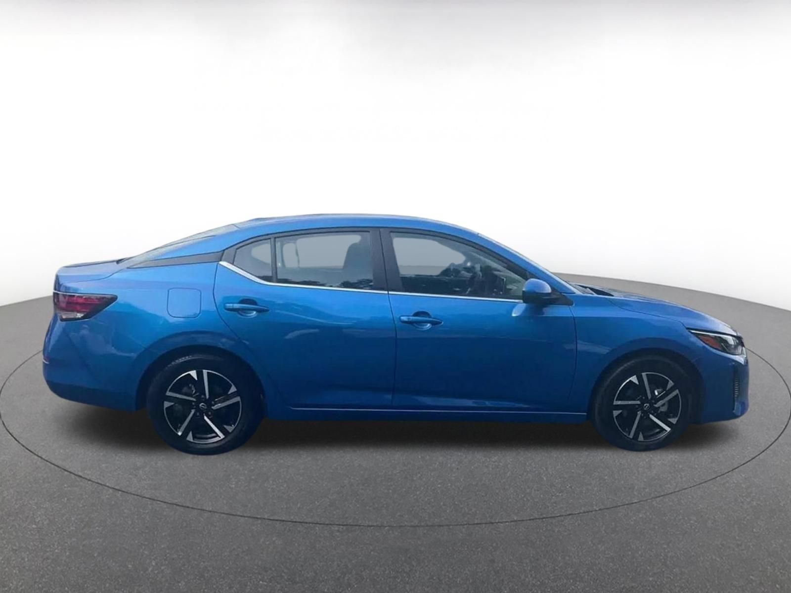 Used 2025 Nissan Sentra SV FWD image 15