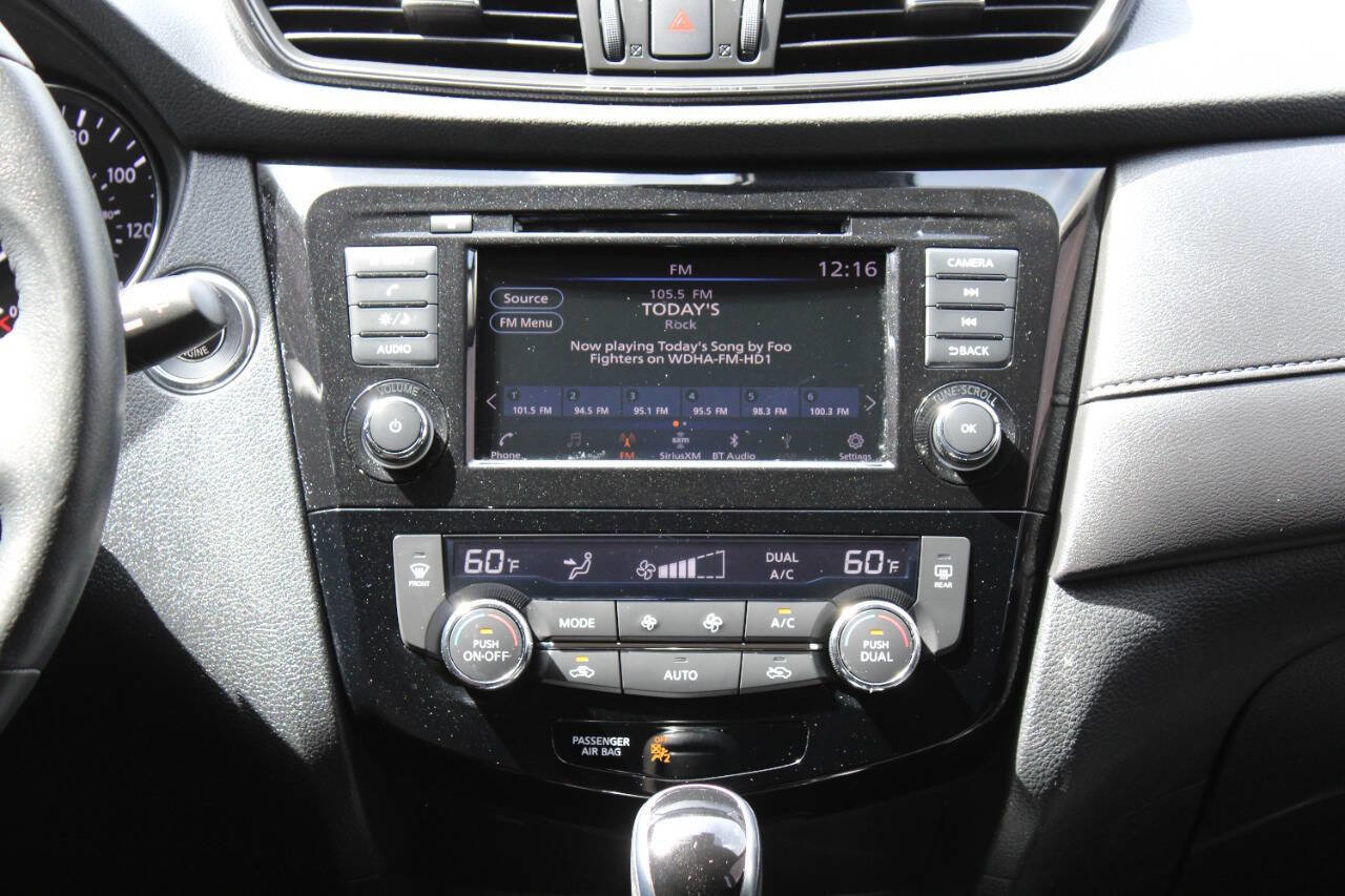 Used 2019 Nissan Rogue SV image 33