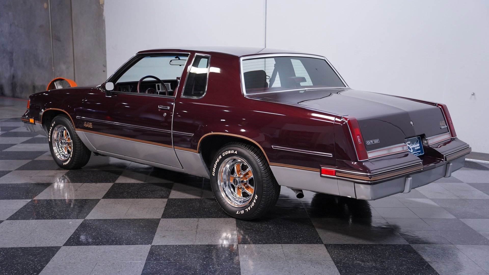 Used 1987 Oldsmobile Cutlass Supreme Salon image 7