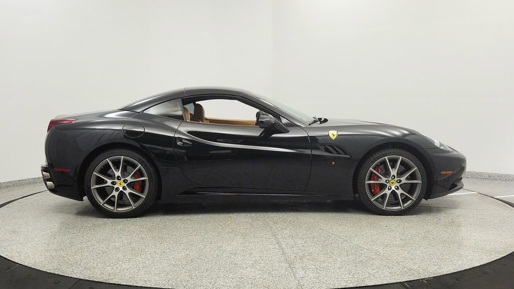 Used 2012 Ferrari California image 6