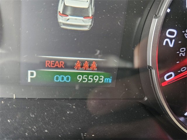 Used 2019 Toyota RAV4 LE image 27