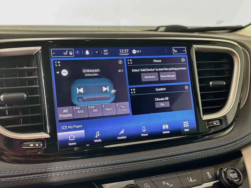 Certified 2021 Chrysler Pacifica Touring-L w/ Uconnect Theater Family Group AWD/4WD image 23