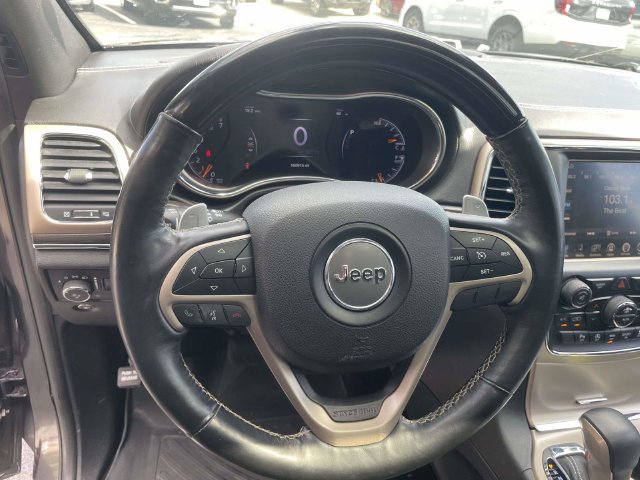 Used 2017 Jeep Grand Cherokee Overland AWD/4WD image 22