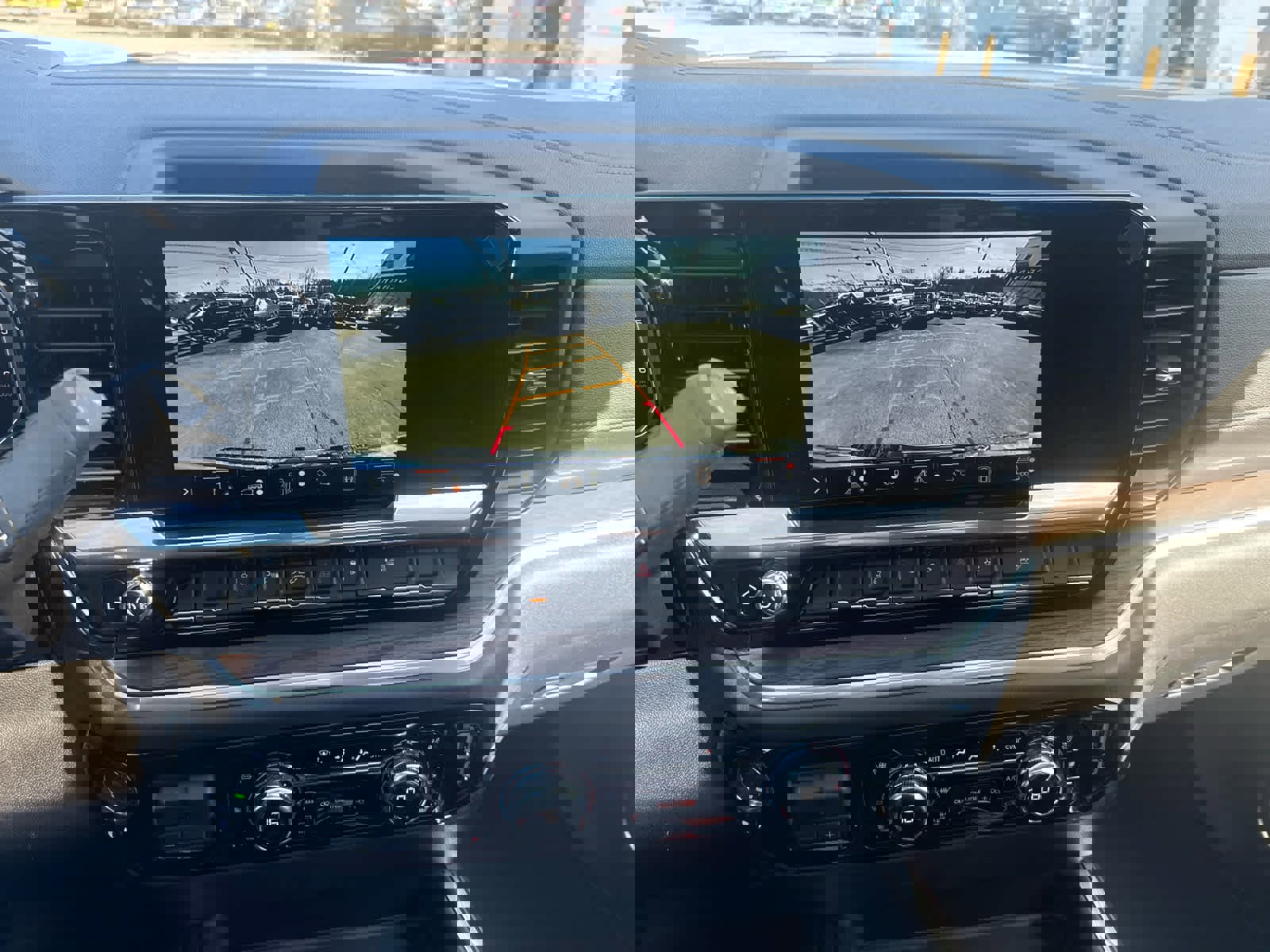 New 2026 GMC Sierra 2500 SLT w/ SLT Premium Package image 22