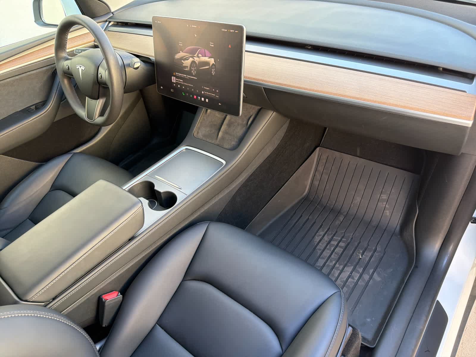 Used 2023 Tesla Model Y Long Range AWD/4WD image 16