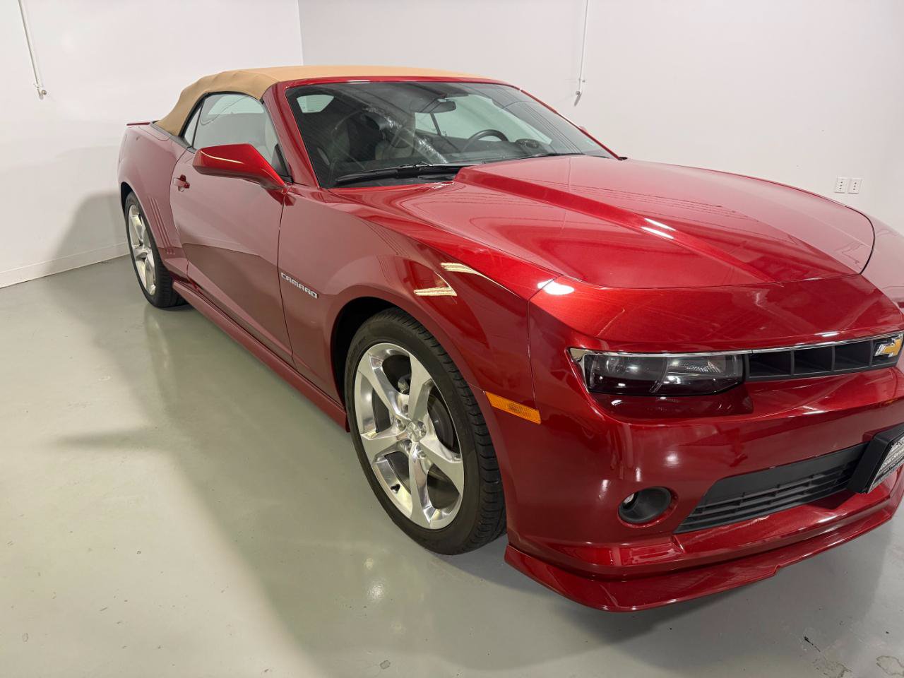 Used 2015 Chevrolet Camaro LT RWD image 5