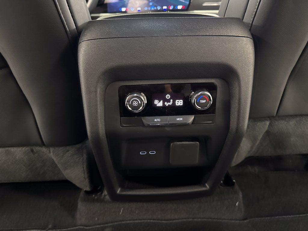 New 2027 Chevrolet Traverse LT w/ Driver Confidence Package FWD image 35